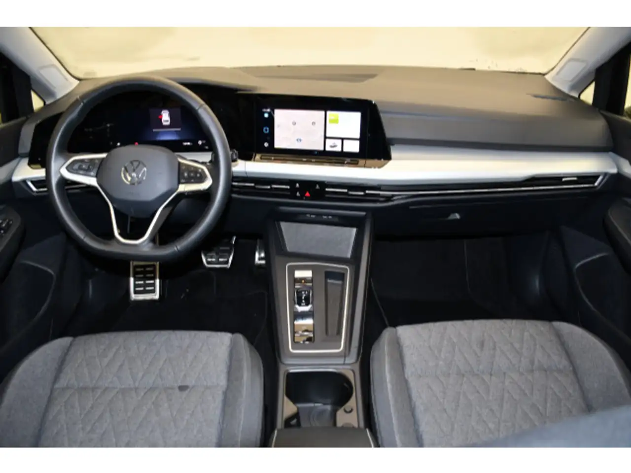 Volkswagen Golf 8 VIII Variant 1.0 eTSI DSG MOVE LED/ACC/Na — Galería del vehículo 4