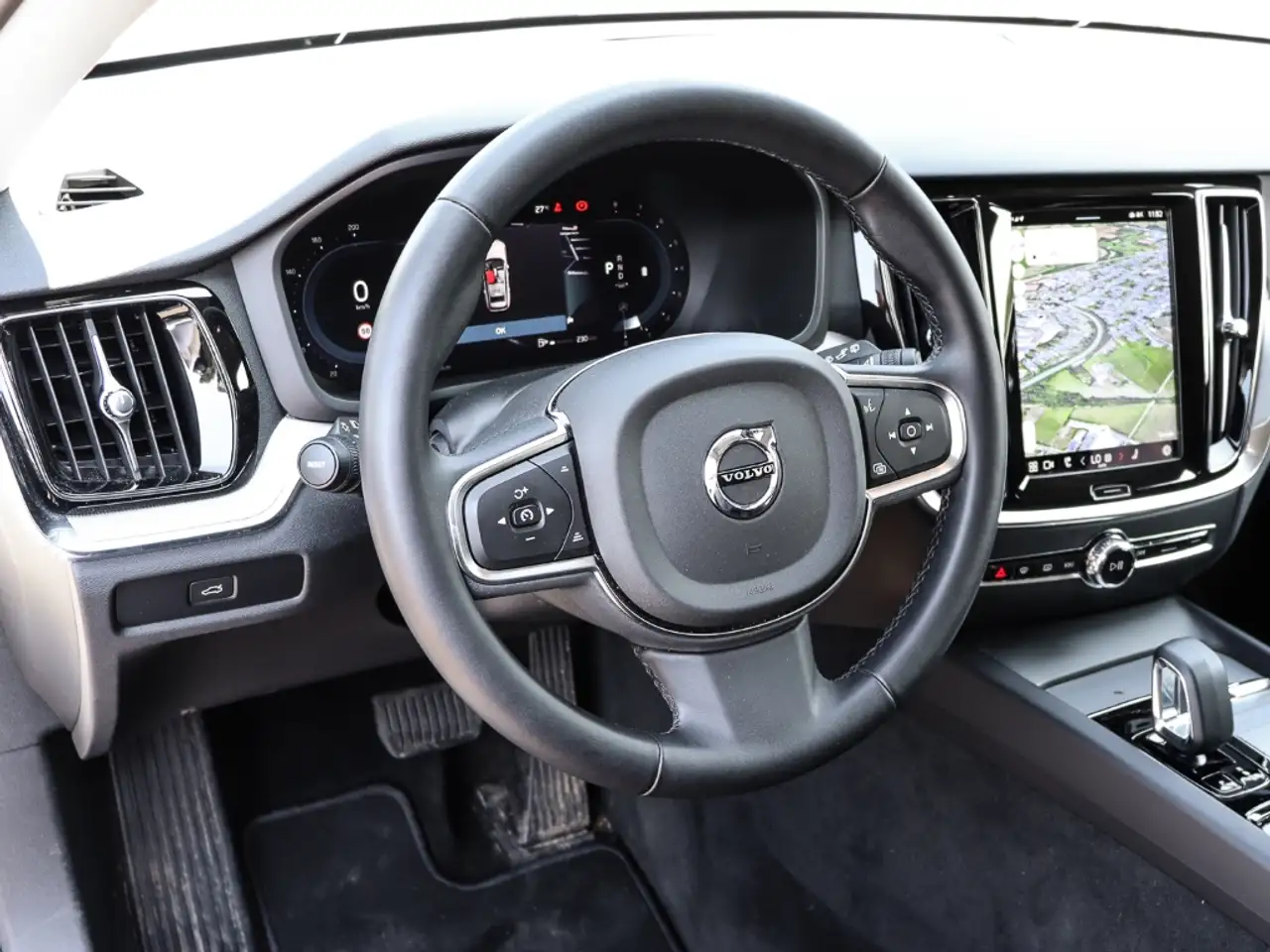 Volvo V60 Kombi Core B3 Benzin EU6d AHK Digitales Cockpit Me — Vehicle gallery 4