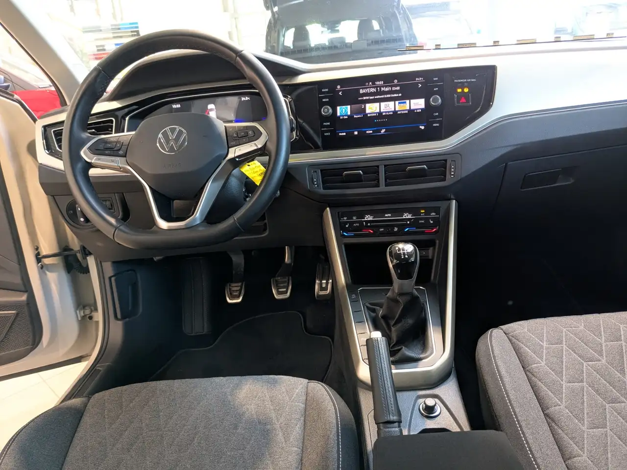 Volkswagen Polo 1,0 Move 59kW 80PS — Galería del vehículo 5