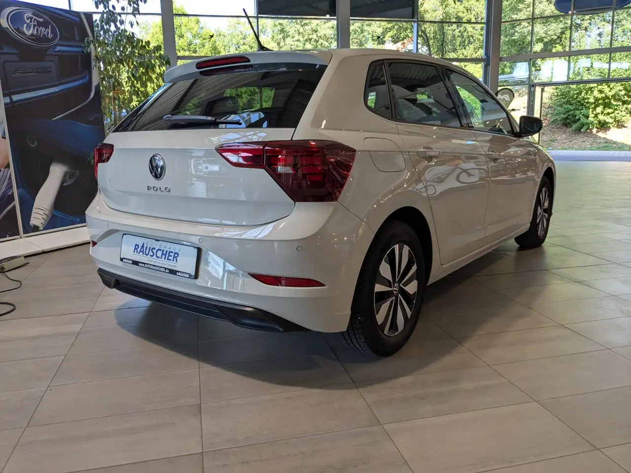 Volkswagen Polo 1,0 Move 59kW 80PS — Galería del vehículo 3