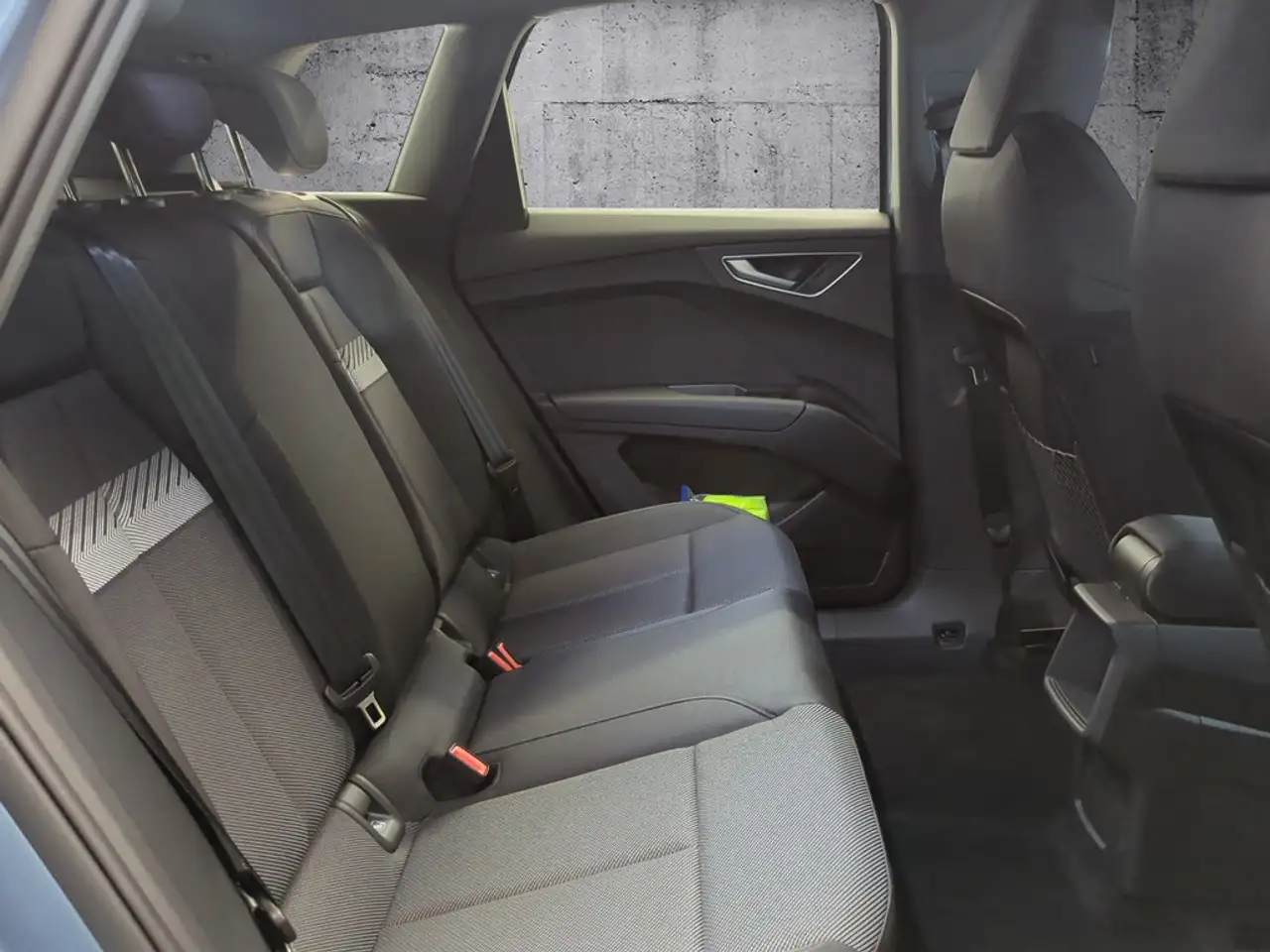 Audi Q4 e-tron 45 AHK+360° Cam+ACC+Navi+Dynamik-Paket — Vehicle gallery 11