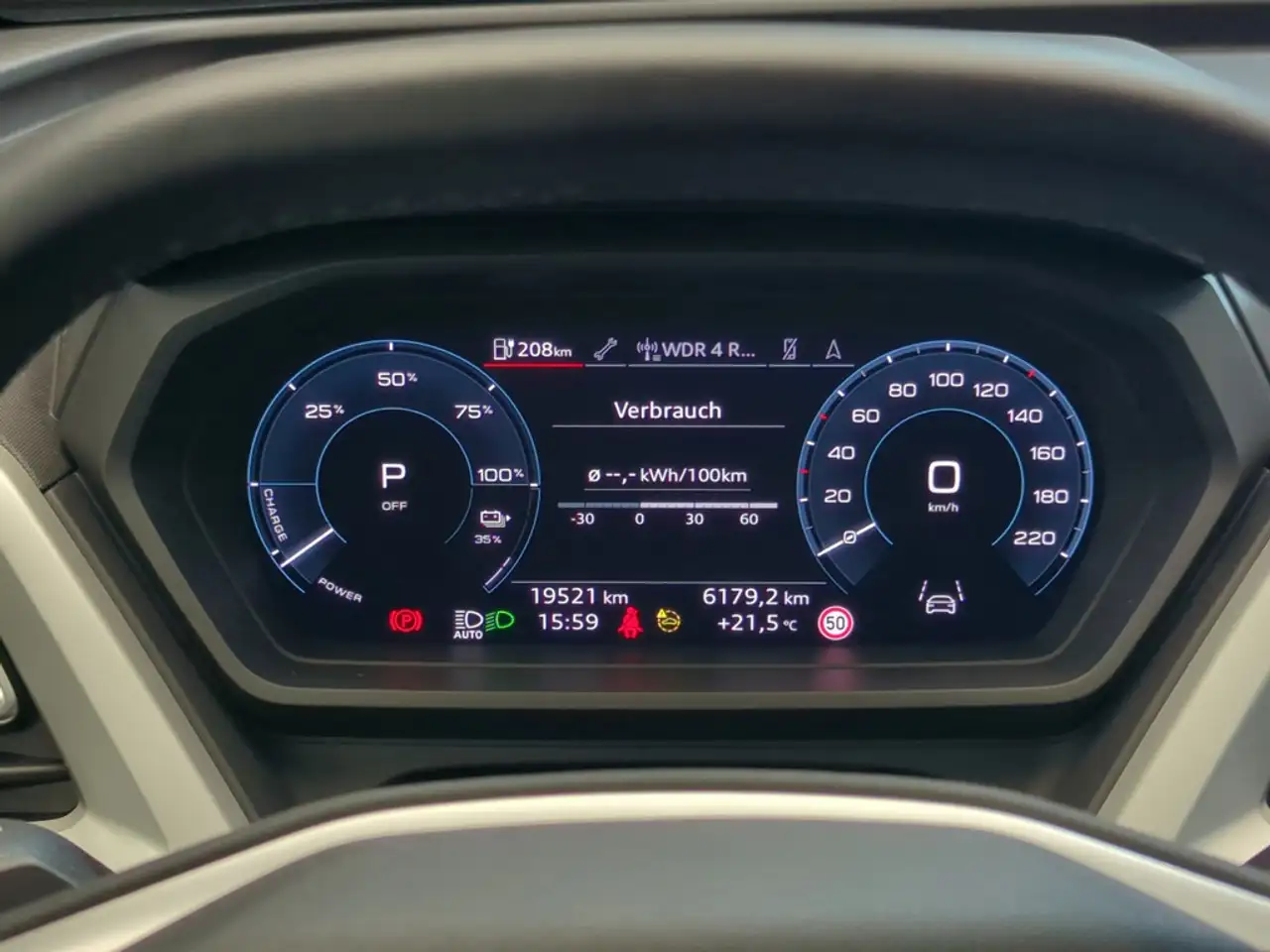 Audi Q4 e-tron 45 AHK+360° Cam+ACC+Navi+Dynamik-Paket — Vehicle gallery 17
