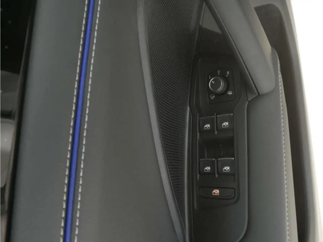 Volkswagen Tiguan 1.5 TSI eHybrid R-Line Black Style DSG — Galerie du véhicule 16