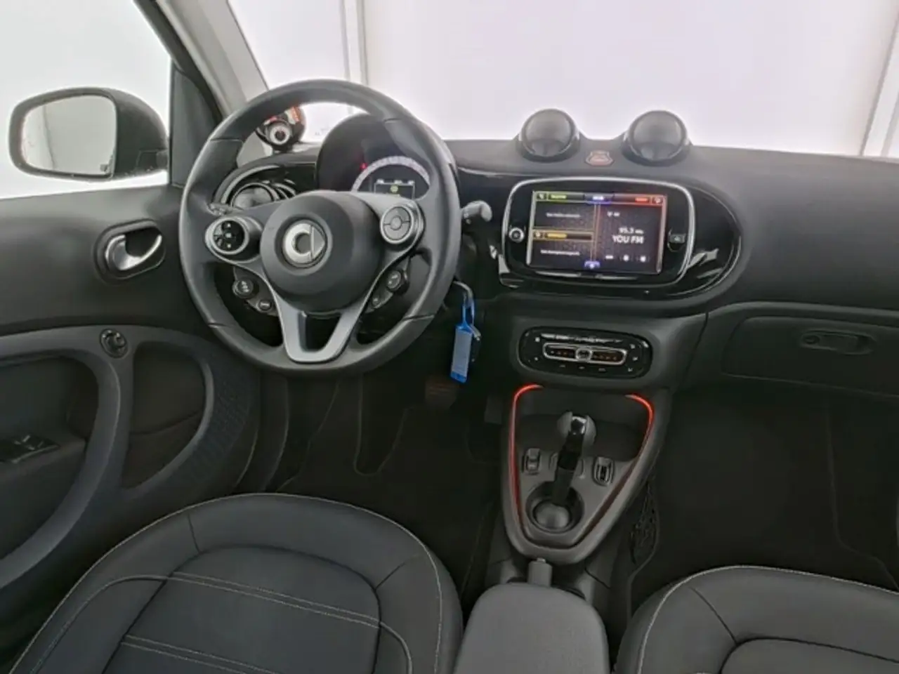 smart forTwo EQ Prime Exclusive 22kW Kamera LED — معرض صور السيارة 6