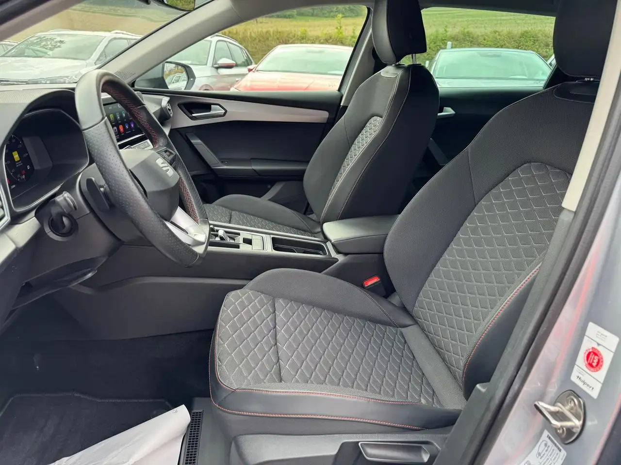SEAT Leon 1.5 eTSI *DSG*FR*PDCHI+VO*TEMPOMAT*DAB*VOLL — Galería del vehículo 7