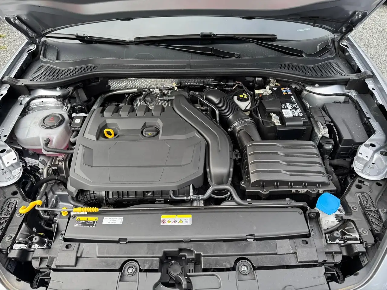 SEAT Leon 1.5 eTSI *DSG*FR*PDCHI+VO*TEMPOMAT*DAB*VOLL — Galería del vehículo 23