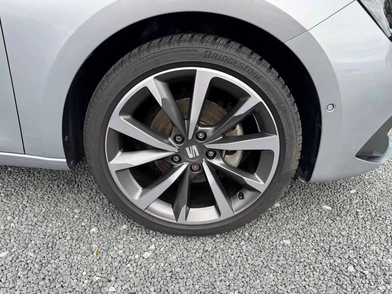 SEAT Leon 1.5 eTSI *DSG*FR*PDCHI+VO*TEMPOMAT*DAB*VOLL — Galería del vehículo 24