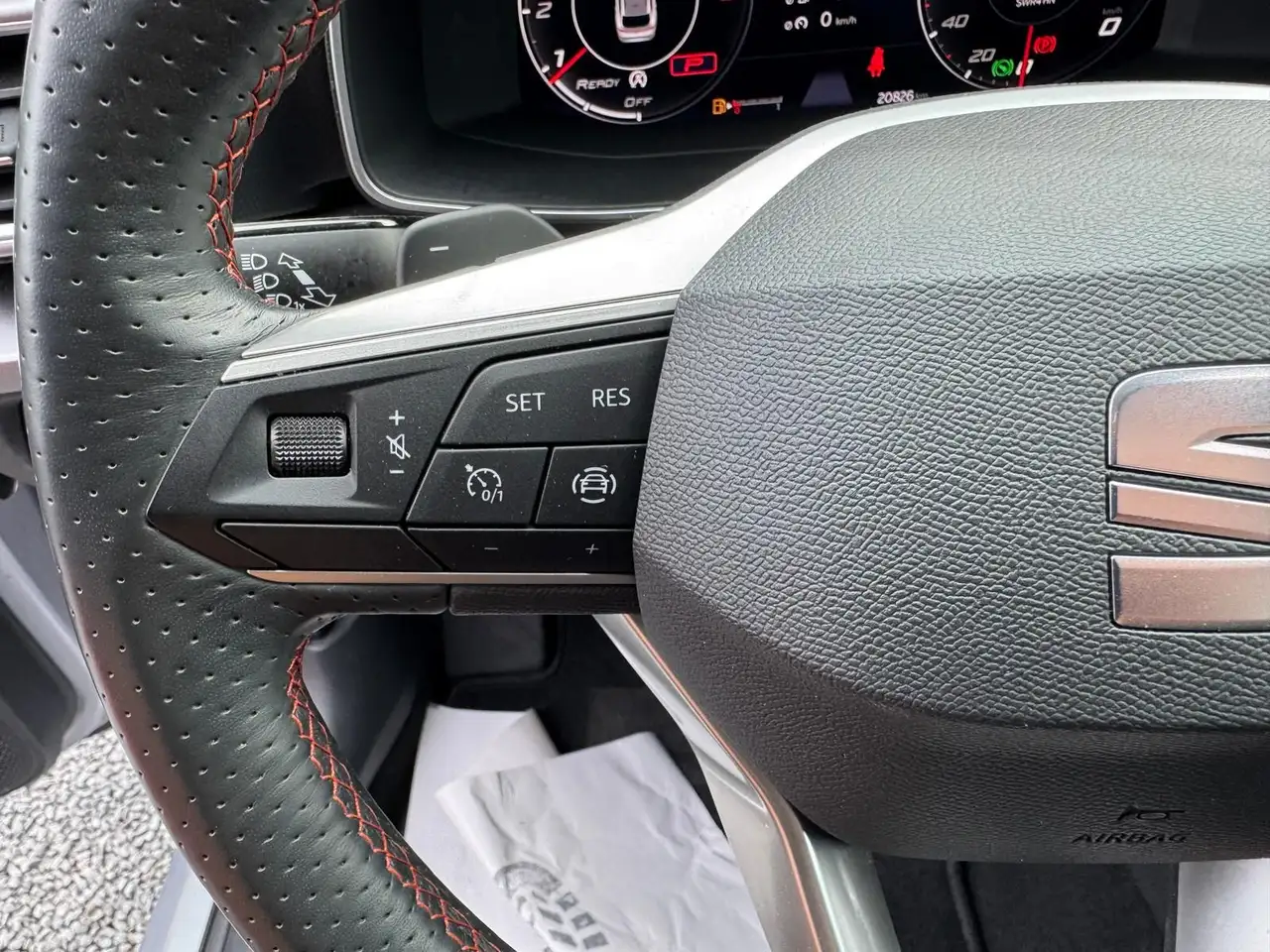 SEAT Leon 1.5 eTSI *DSG*FR*PDCHI+VO*TEMPOMAT*DAB*VOLL — Galería del vehículo 15