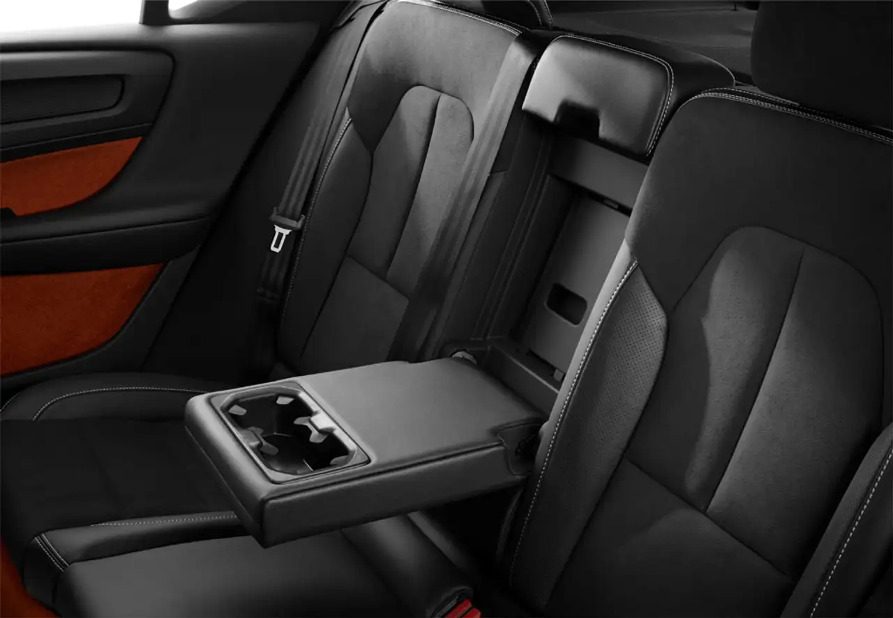 Volvo XC40 B3 Core Aut. — Vehicle gallery 16