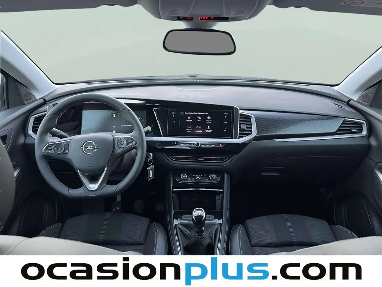 Opel Grandland 1.2T S&S GS 130 — معرض صور السيارة 6
