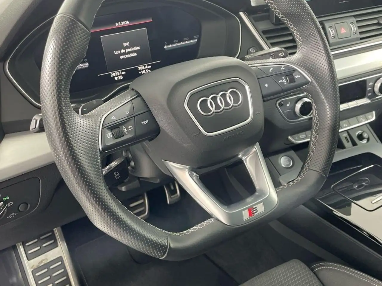 Audi Q5 40 TDI quattro-ultra Black line S tronic 150kW — معرض صور السيارة 13