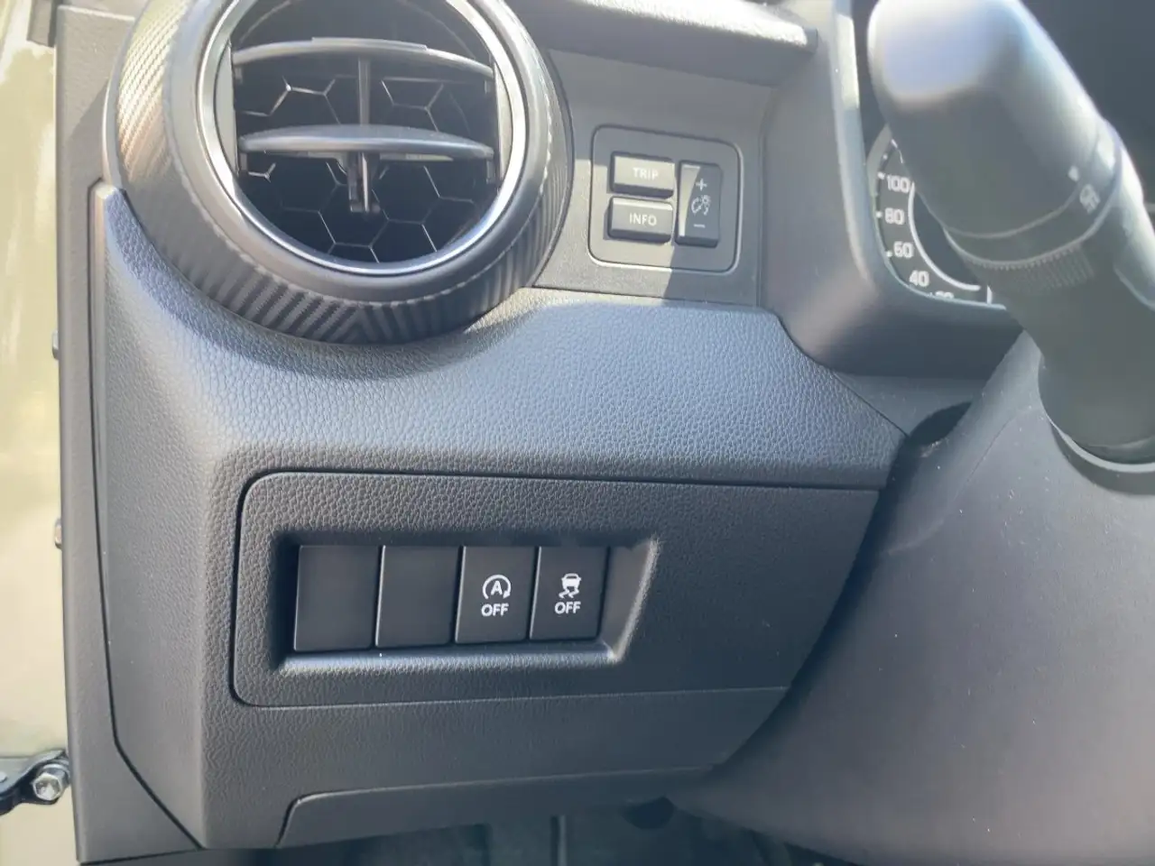 Suzuki Ignis 1.2 Comfort wenig KM*junger Gebrauchter — معرض صور السيارة 17