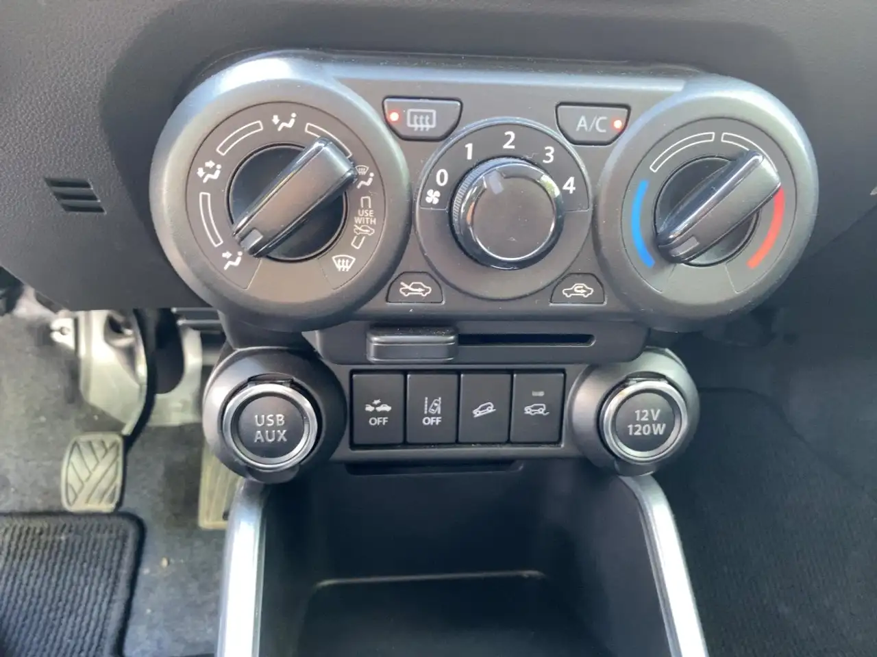 Suzuki Ignis 1.2 Comfort wenig KM*junger Gebrauchter — معرض صور السيارة 15