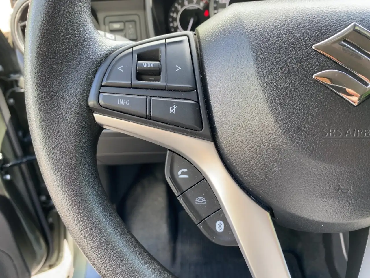 Suzuki Ignis 1.2 Comfort wenig KM*junger Gebrauchter — معرض صور السيارة 19