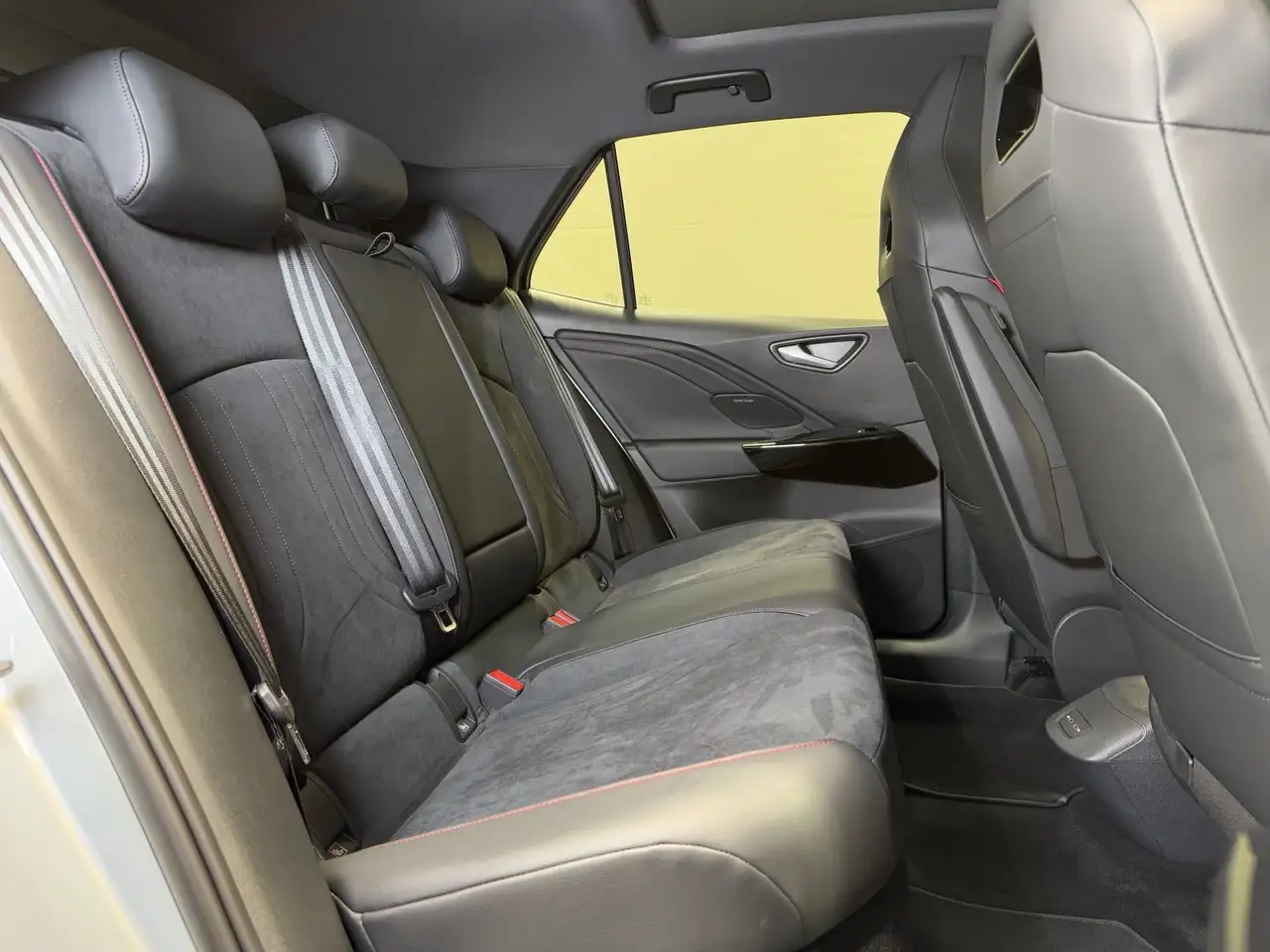 Volkswagen ID.3 GTX Performance | MATRIX NAVI PANO 360° AHK — معرض صور السيارة 21