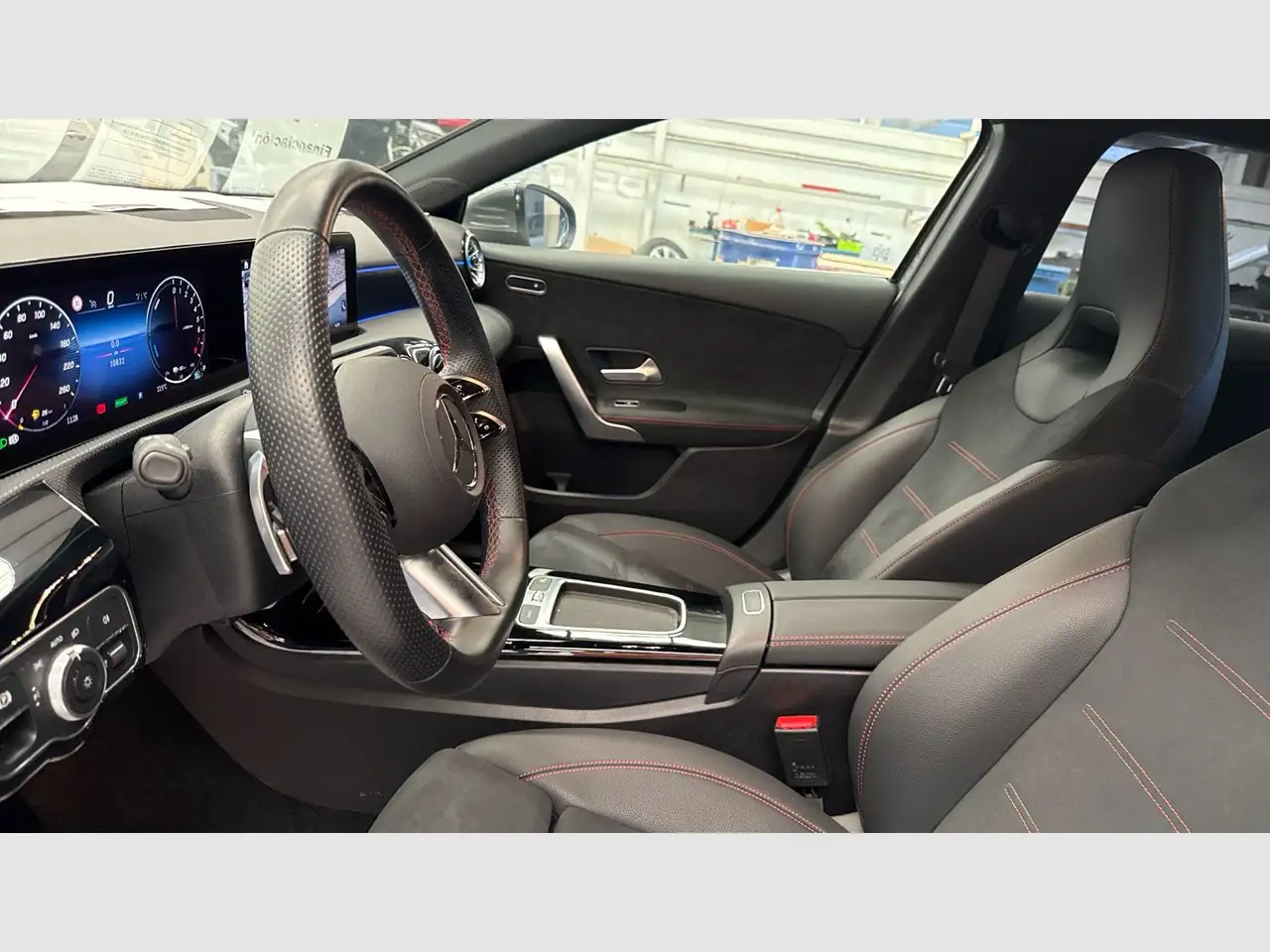 Mercedes-Benz A 250 e con tecnología híbrida EQ — Vehicle gallery 7