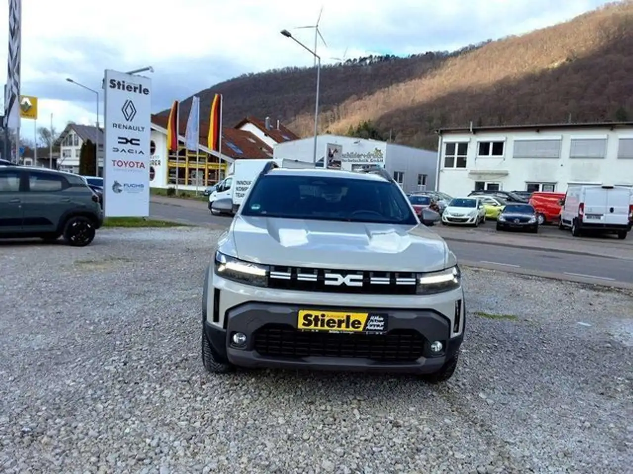 Dacia Duster JOURNEY TCE 130/360KAMERA/NAVI/CARPLAY — معرض صور السيارة 2