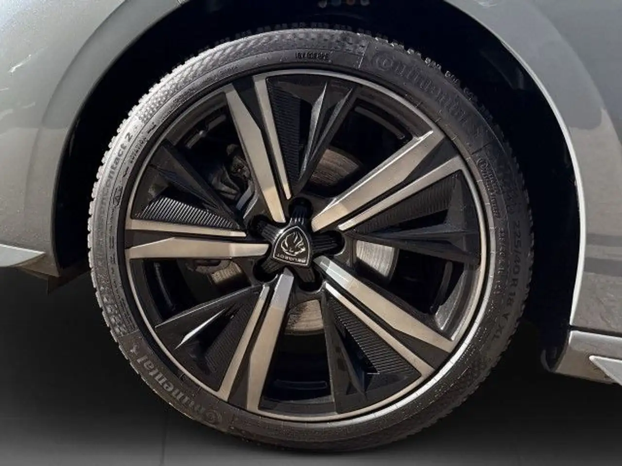 Peugeot 308 SW GT PureTech 130 EAT8 / PANO / R-Kam. / FOC — معرض صور السيارة 9