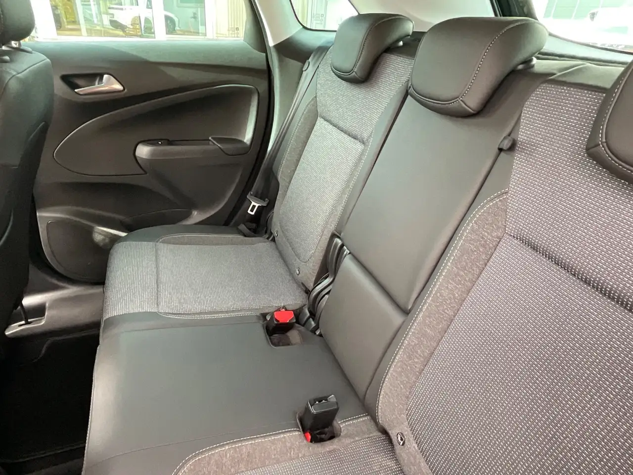 Opel Crossland 1.2 Elegance LED+Navi+SHZ+2xKlima+Kam. — Vehicle gallery 13