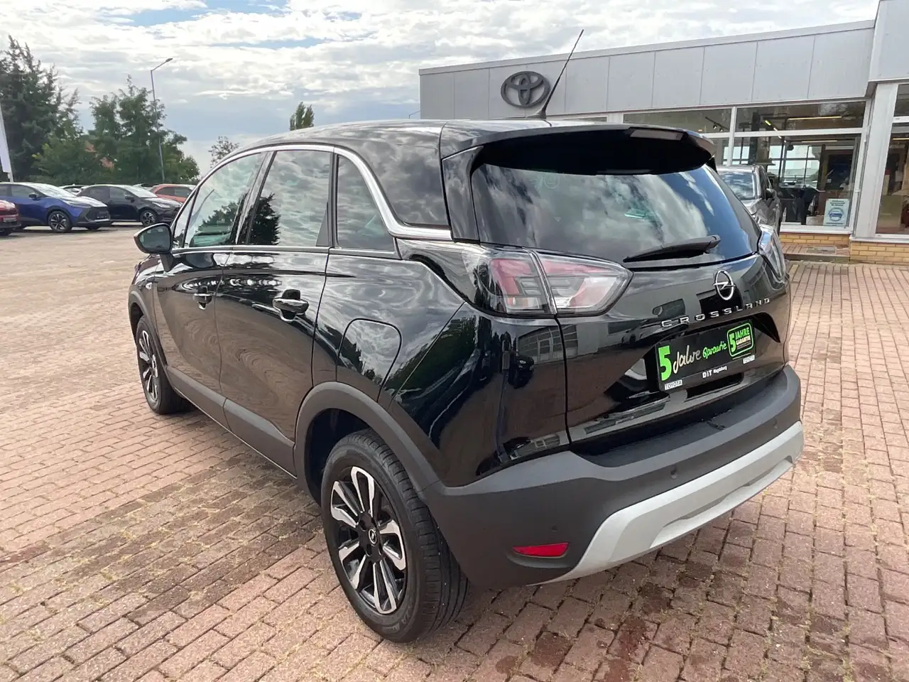 Opel Crossland 1.2 Elegance LED+Navi+SHZ+2xKlima+Kam. — Vehicle gallery 8