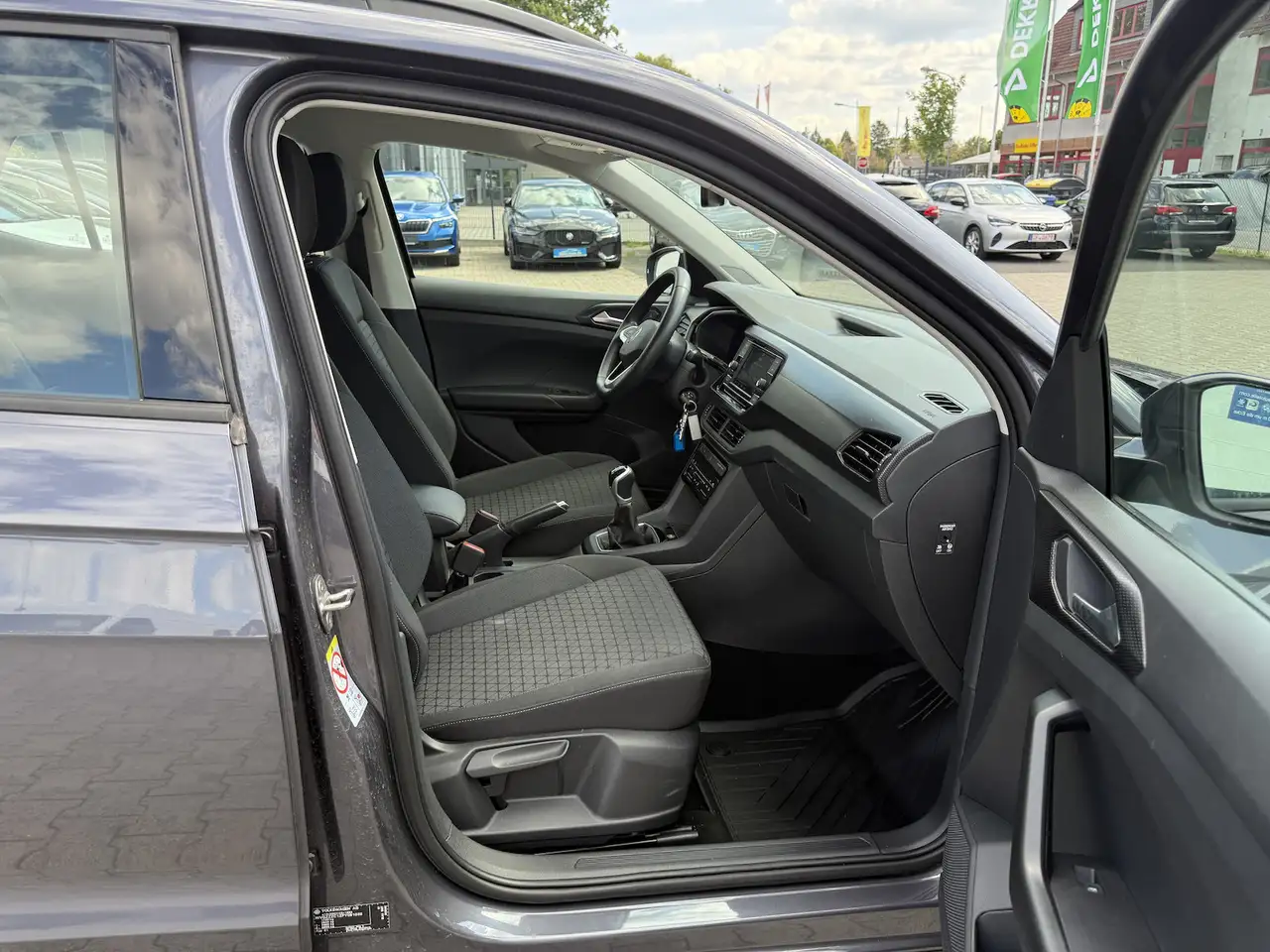 Volkswagen T-Cross Life 1,0 TSI SHA Temp AHK Alu16 E6 — Galerie du véhicule 12