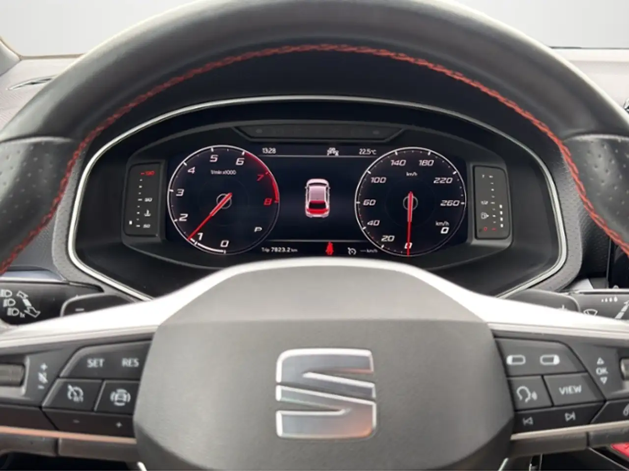 SEAT Ibiza 1.0 TSI DSG FR OPF LED Navi — Vehicle gallery 10