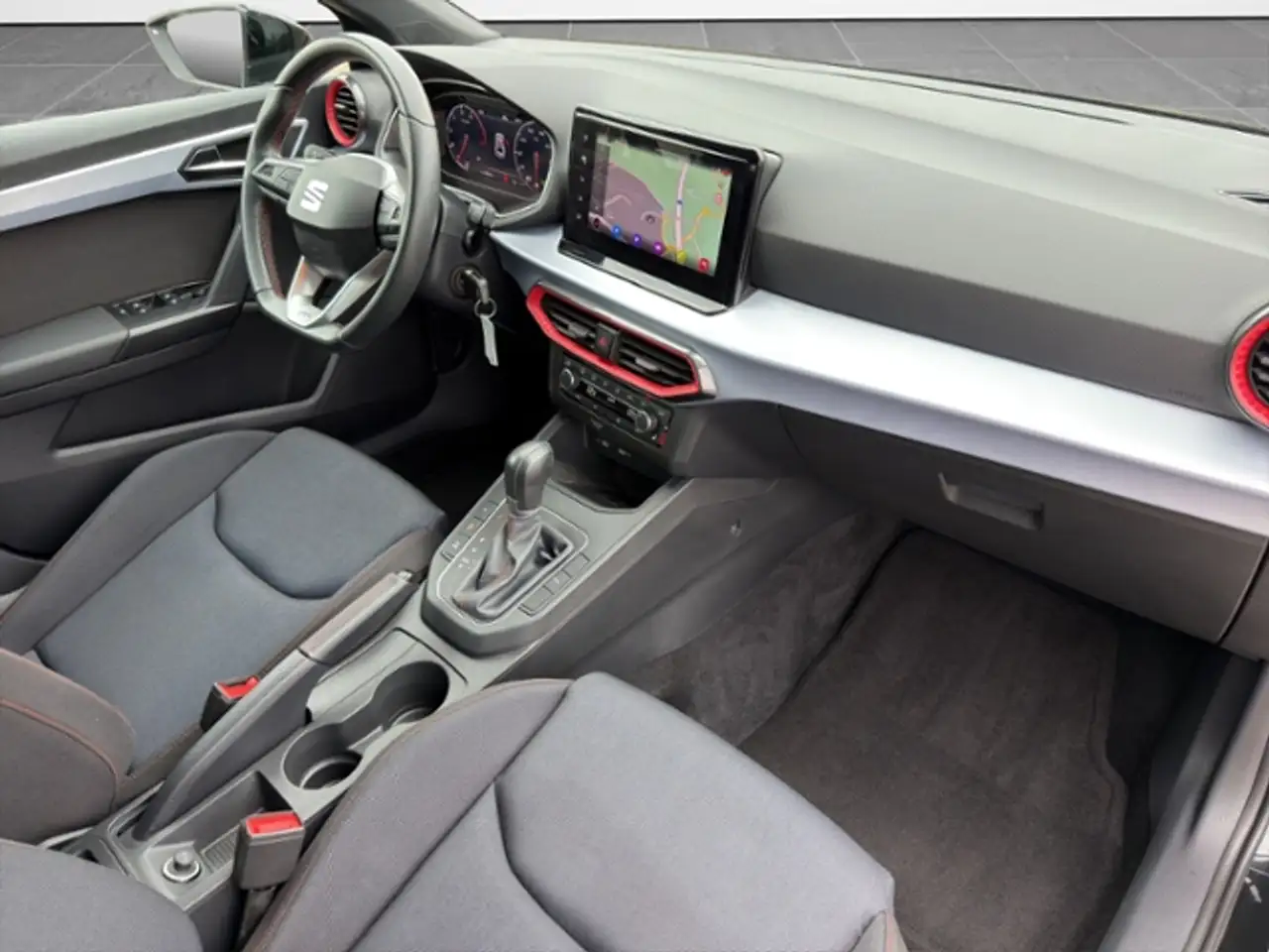 SEAT Ibiza 1.0 TSI DSG FR OPF LED Navi — Vehicle gallery 15
