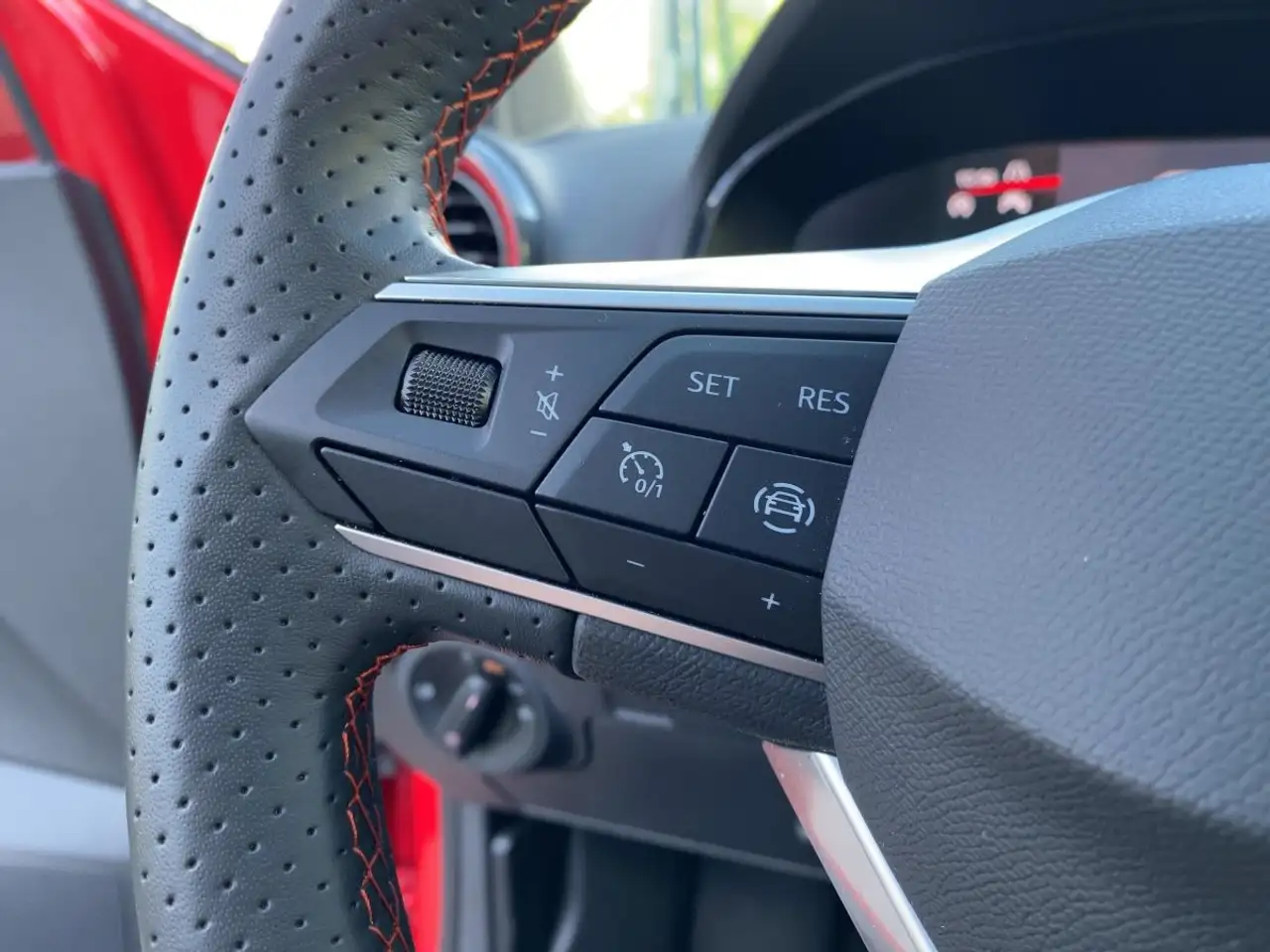 SEAT Arona 1.5 TSI DSG FR Navi LED GRA PDC — Vehicle gallery 17