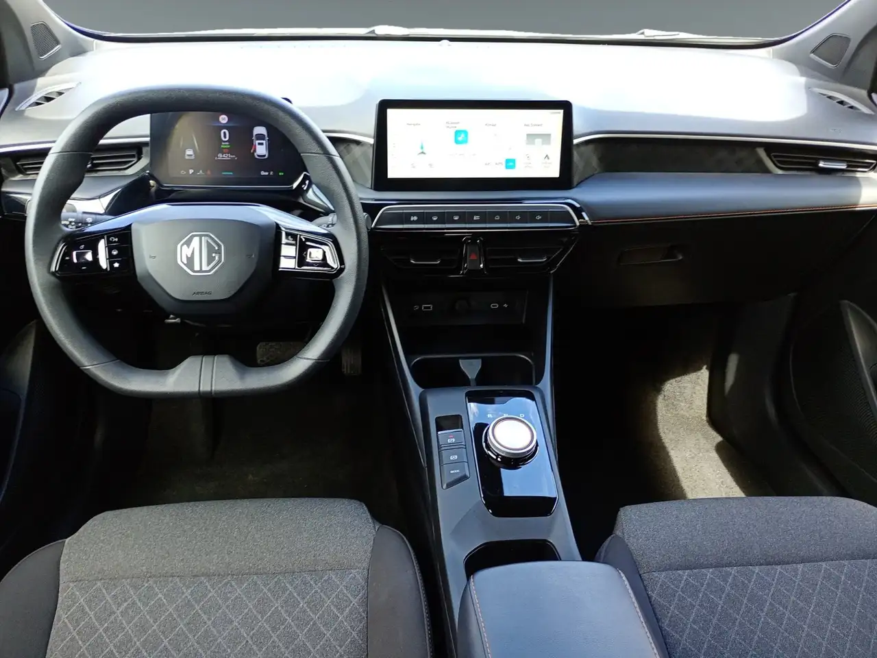 MG MG3 1.5 Comfort AUT+Kamera+ACC+Navi+LM+PDC — Galería del vehículo 11