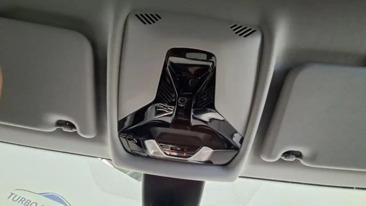 BMW 118 118d — معرض صور السيارة 17