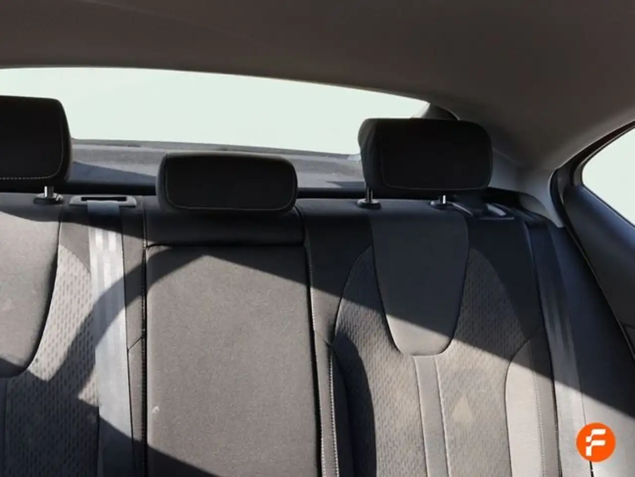 Skoda Octavia 1.0 TSI 81kW(110CV) DSG mHEV Selection — معرض صور السيارة 19