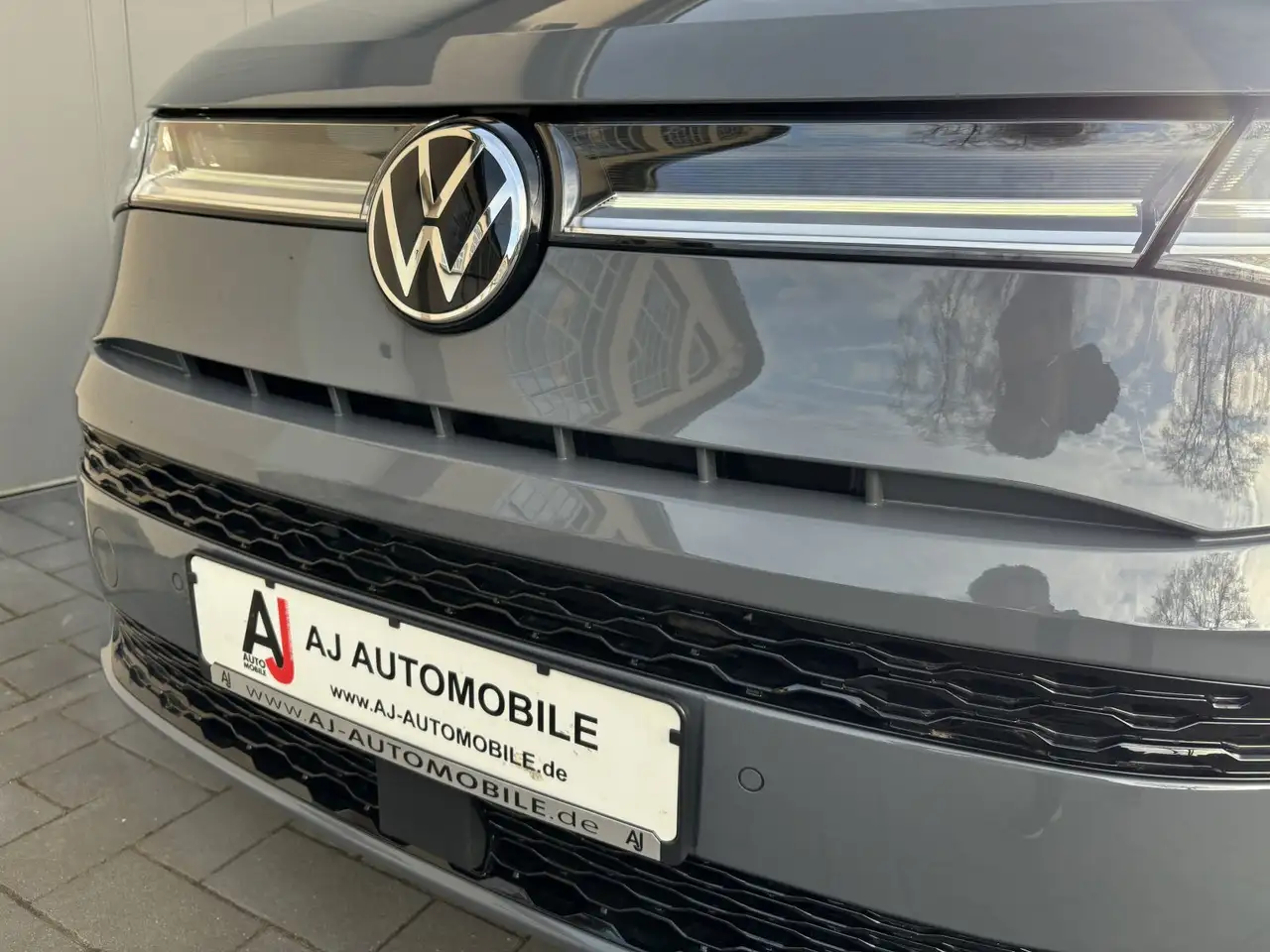 Volkswagen T7 Multivan 1,5 TSI OPF DSG Edition AHK/Navi/Climatronic — معرض صور السيارة 25