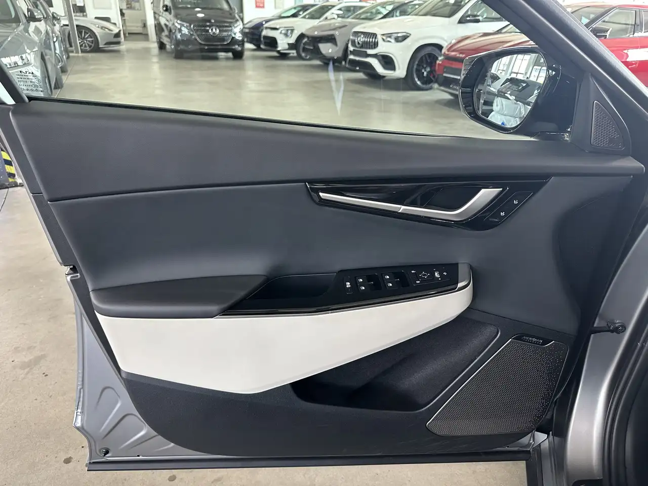 Kia EV6 GT-Line 4WD WäPu HUD 360 SoH 98,7% SD Remote — معرض صور السيارة 11
