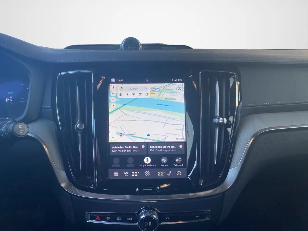 Volvo V60 Kombi T8 Ultra Dark Recharge WiPa*LED*SitzHZG — معرض صور السيارة 11