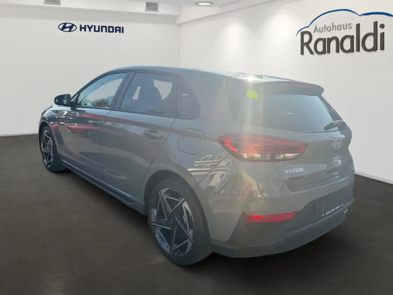 Hyundai TUCSON 1.6T-GDi DCT 2WD Select+Design Paket+ — معرض صور السيارة 6
