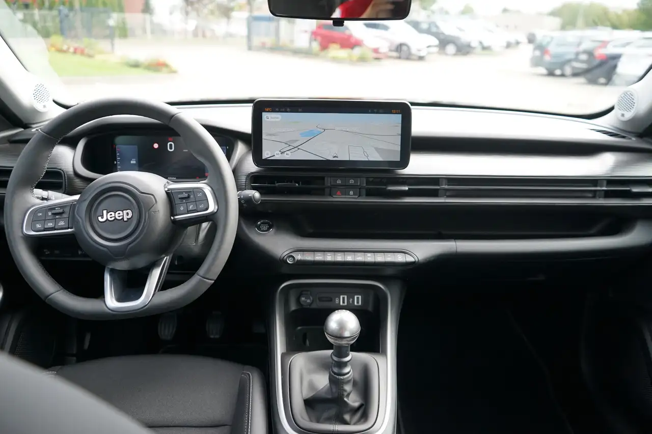 Jeep Avenger 1.2 Altitude LED ACC Navi Kamera — معرض صور السيارة 6