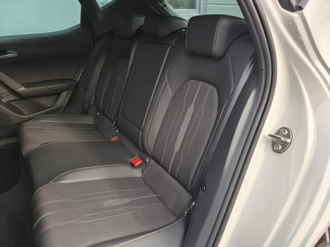 CUPRA Leon 2.0 TSI DSG VZ KAMERA NAVI ACC — Galerie du véhicule 8