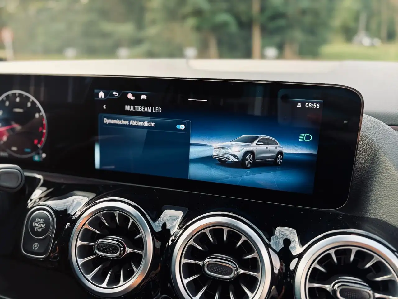 Mercedes-Benz GLA 220 4M AMG+Multibeam+Carbon+Kamera+Memory+19 — Galería del vehículo 17
