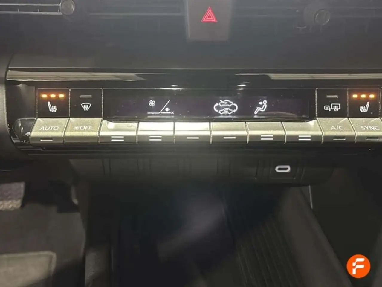 Toyota C-HR 200H GR Sport AWD — Vehicle gallery 16