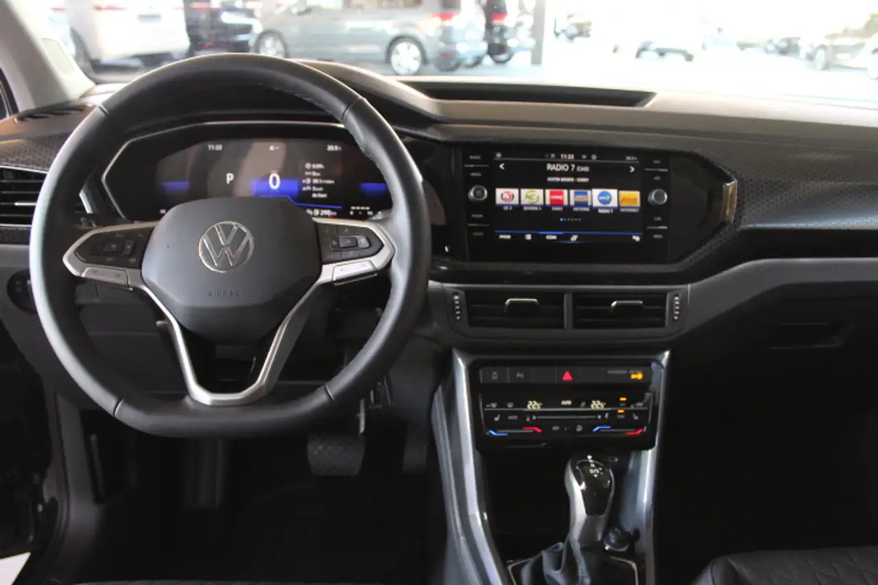Volkswagen T-Cross 1.5TSI DSG STYLE ACC AHK RF-KAMERA NAVI WINTERPAKET — Galerie du véhicule 4