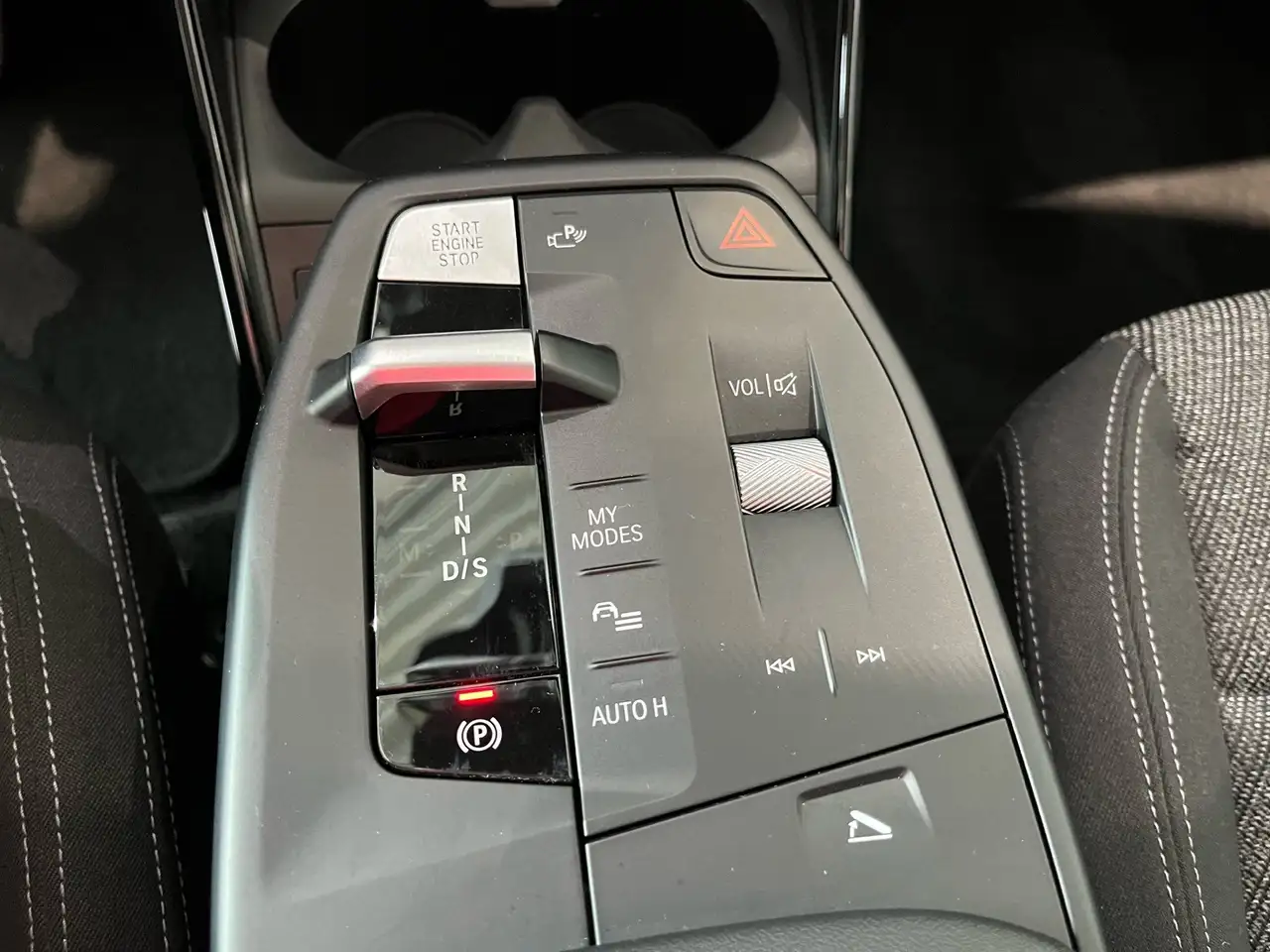 BMW 218 i ad.LED/DAB/komf.zugang — معرض صور السيارة 12