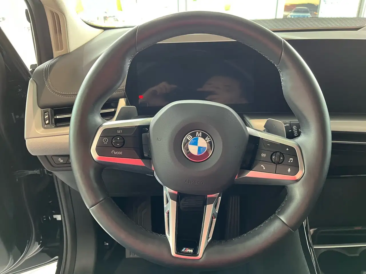 BMW 218 i ad.LED/DAB/komf.zugang — معرض صور السيارة 11