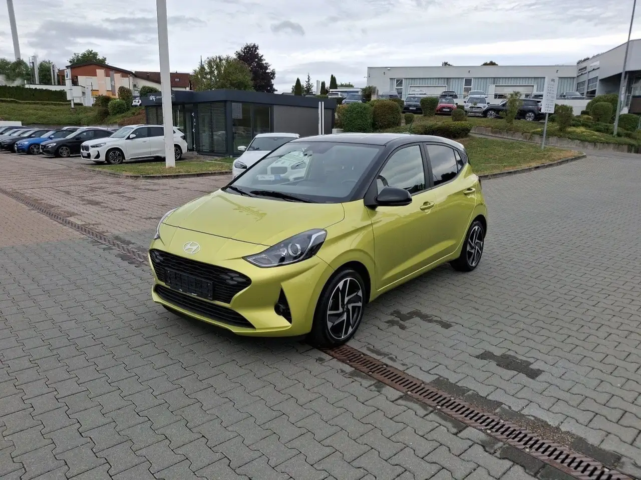 Hyundai i10 1.2 Prime Lenkradheizung, Navigationssystem, — Vehicle gallery 8