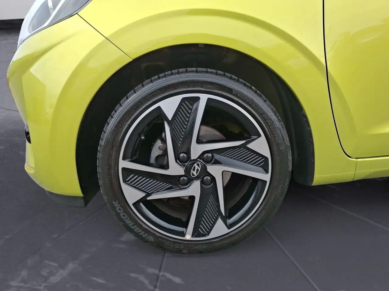 Hyundai i10 1.2 Prime Lenkradheizung, Navigationssystem, — Vehicle gallery 6