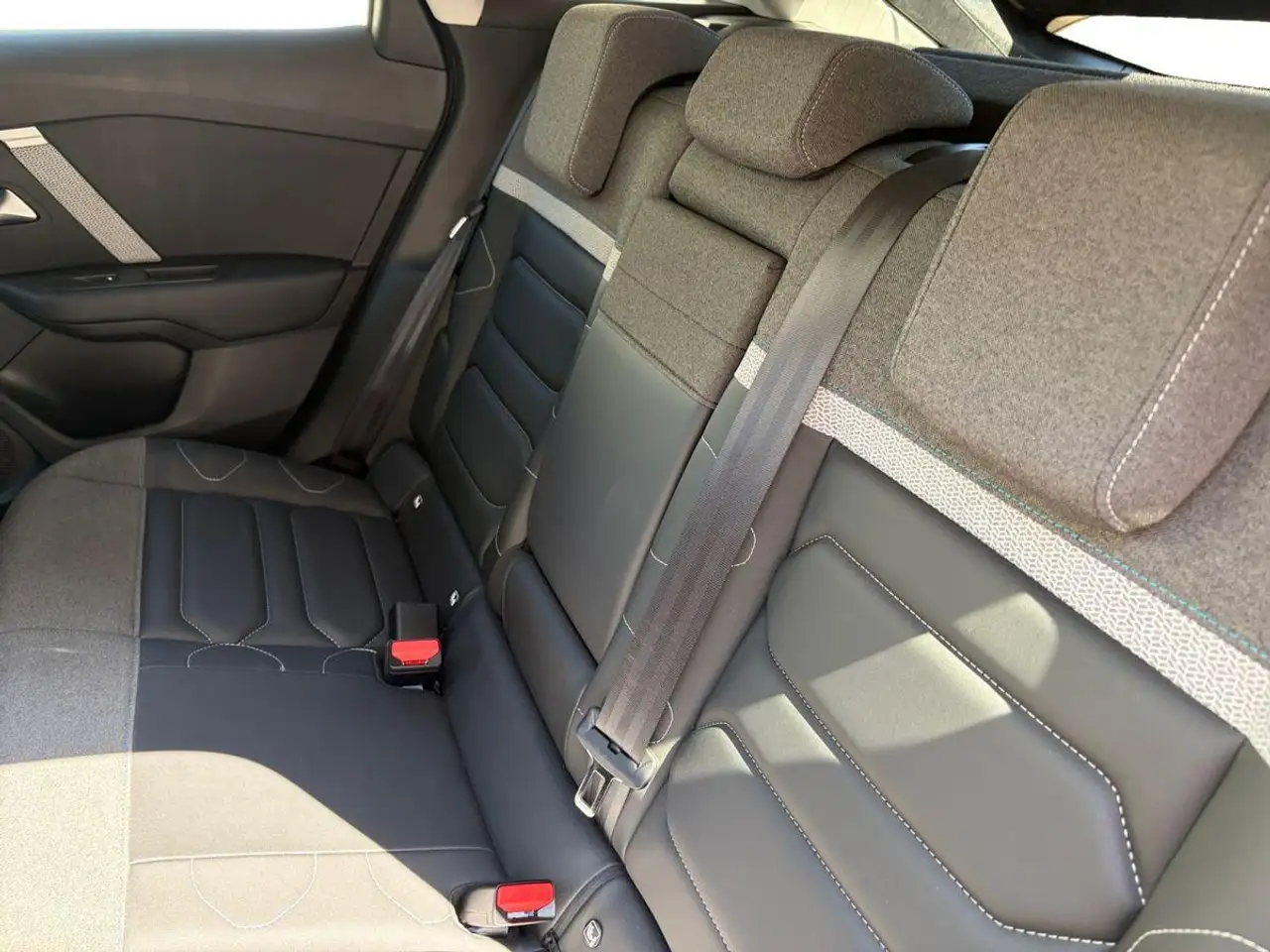 Citroen C4 1.2 12V e-THP / PureTech — Galerie du véhicule 14