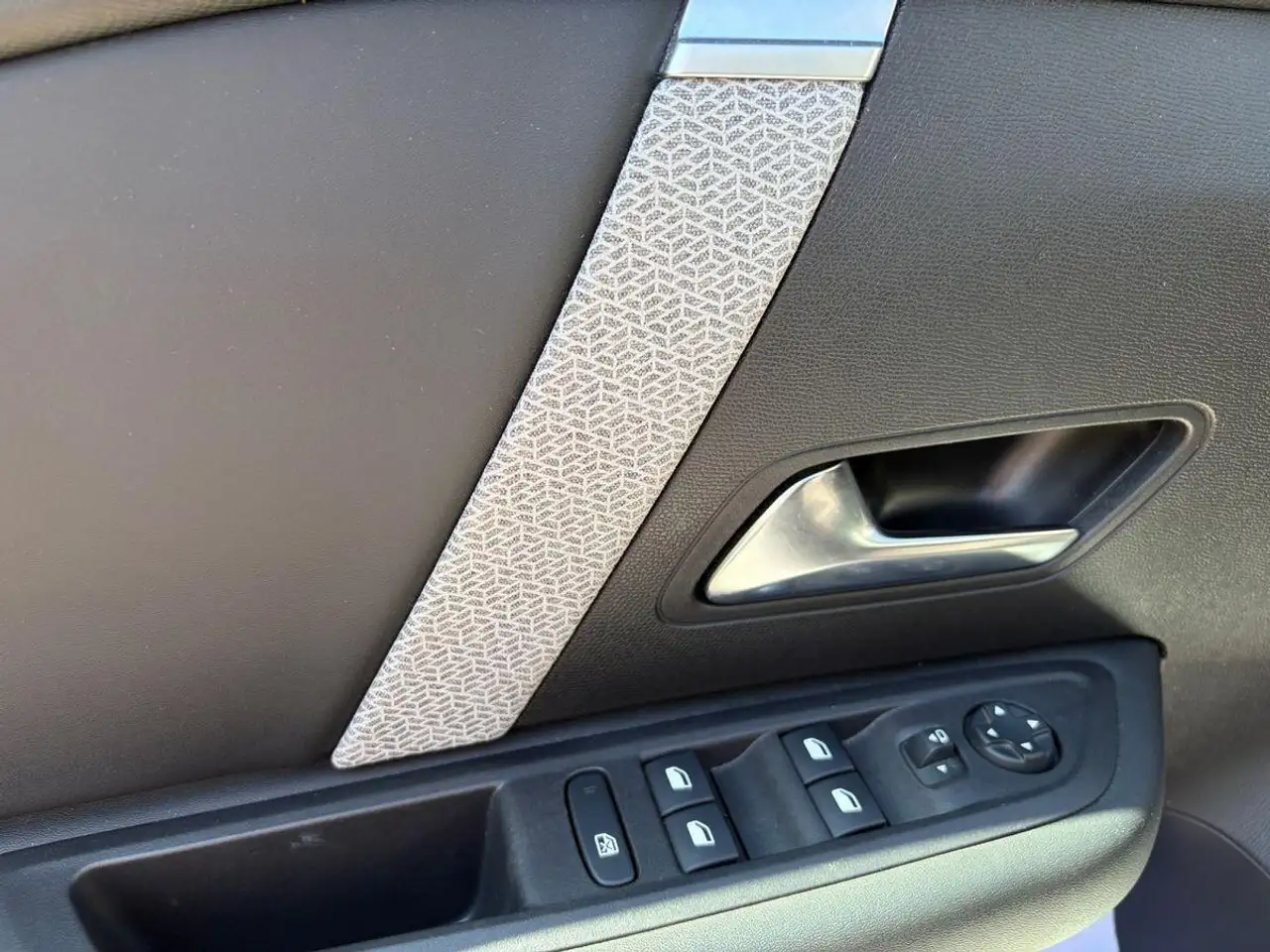 Citroen C4 1.2 12V e-THP / PureTech — Galerie du véhicule 17