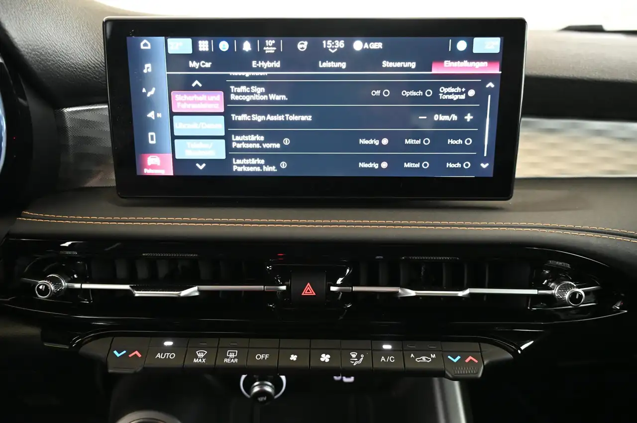 Alfa Romeo Tonale 1.3 PHEV 280 Q4 Ti LED/NAVI/ACC/KAMERA/18 — Vehicle gallery 17