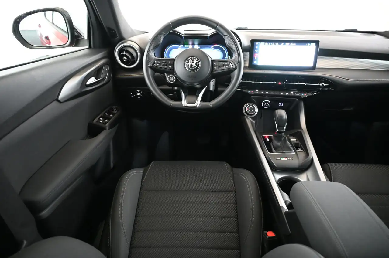 Alfa Romeo Tonale 1.3 PHEV 280 Q4 Ti LED/NAVI/ACC/KAMERA/18 — Vehicle gallery 35