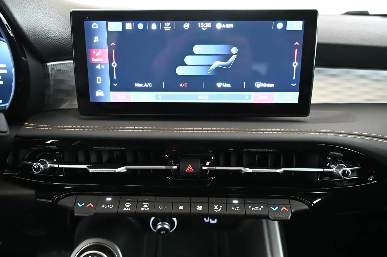 Alfa Romeo Tonale 1.3 PHEV 280 Q4 Ti LED/NAVI/ACC/KAMERA/18 — Vehicle gallery 24
