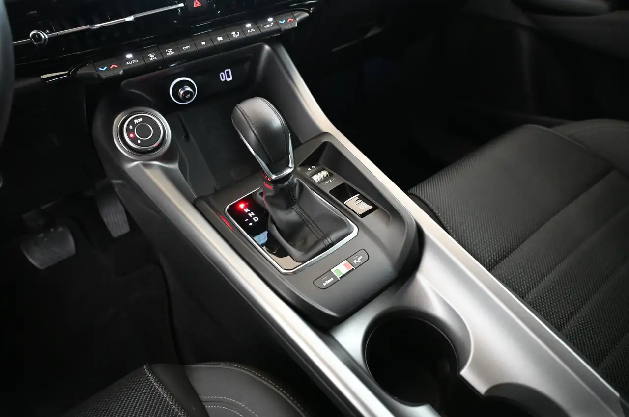 Alfa Romeo Tonale 1.3 PHEV 280 Q4 Ti LED/NAVI/ACC/KAMERA/18 — Vehicle gallery 14